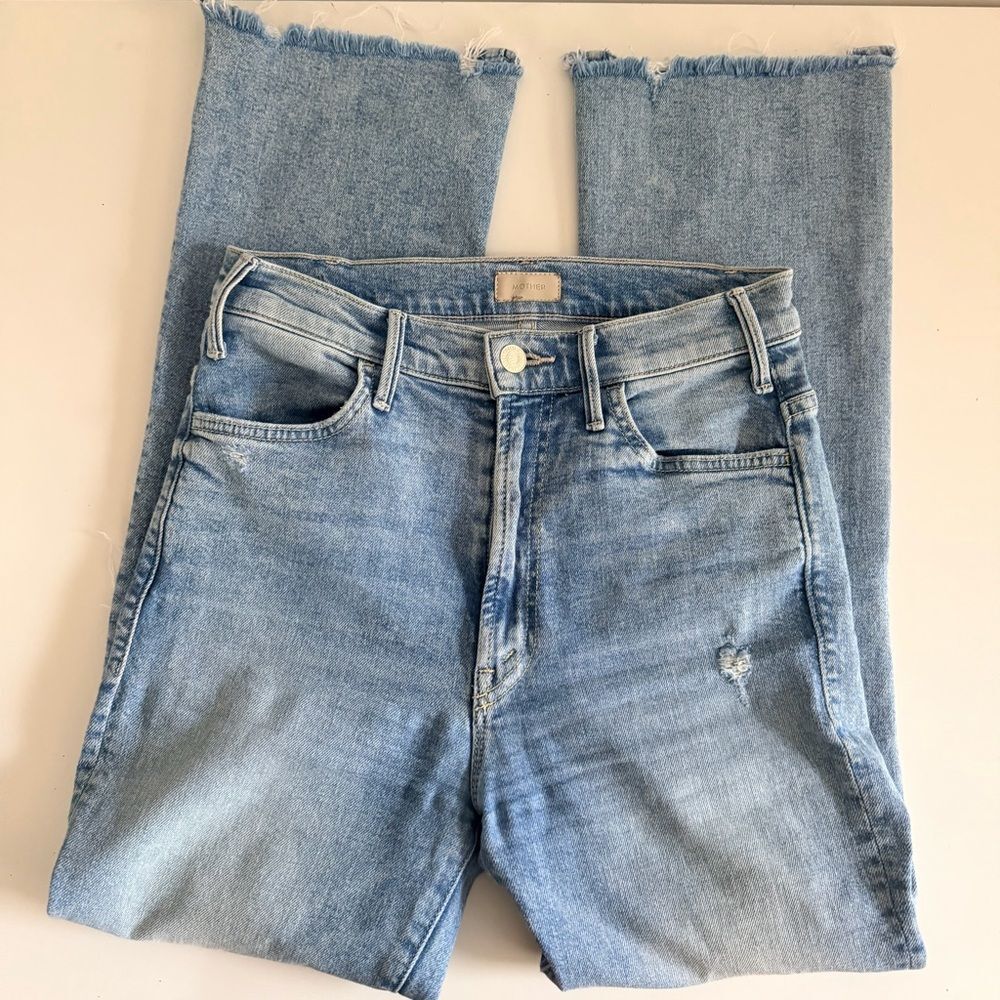 MOTHER The Hustler Ankle Chew Jeans 26 Light Wash Distressed Raw Hem Crop - Picture 12 of 16